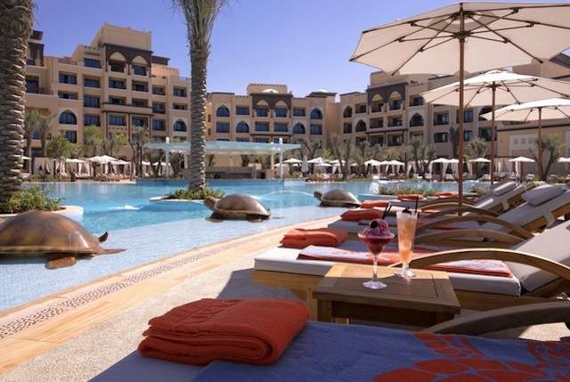 Abu Dhabi : Piscine du Saadiyat Rotana Resort & Villas
