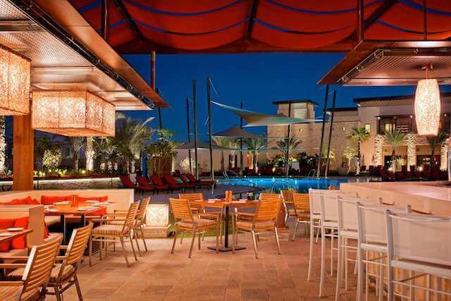 Bar piscine du Westin Abu Dhabi Golf Resort & Spa