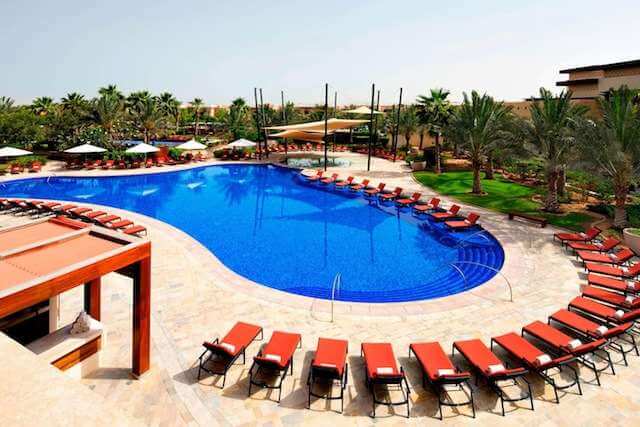 Piscine du Westin Abu Dhabi Golf Resort & Spa